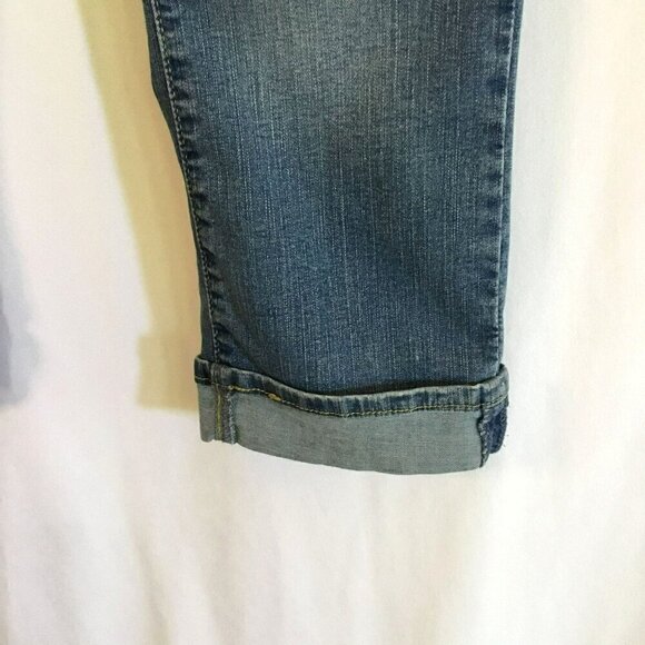 Levi's Signature Capri Jeans Women's Size 12 Mid Rise Cuffed Denim Medium Wash - Picture 5 of 13